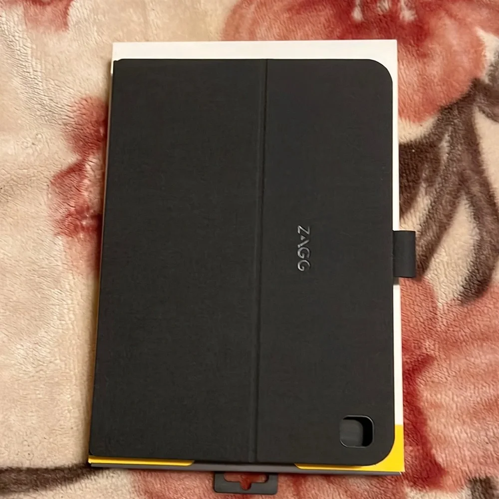 Zagg messenger folio tablet keyboard case